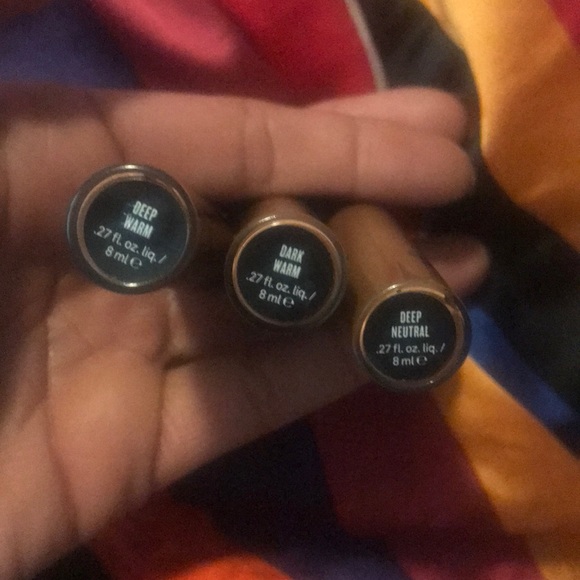 SMASHBOX Studio Skin Flawless 24hr Concealer - Picture 2 of 7